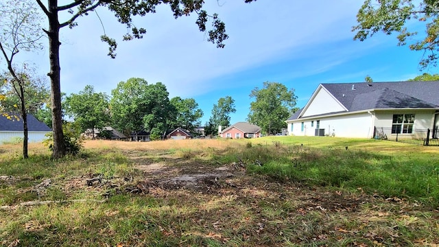 Listing photo 3 for 4410 Champions Dr, Lufkin TX 75901