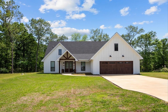 217 Derek Rd, Lufkin, TX 75904 - modern inspired farmhouse featuring concrete driveway, board and batten siding, a front lawn, and roof with shingles