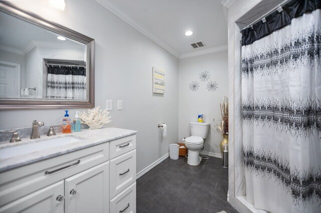1514 Spanish Moss Dr, Lufkin, TX 75904 - bathroom with ornamental molding, toilet, vanity, recessed lighting, and baseboards