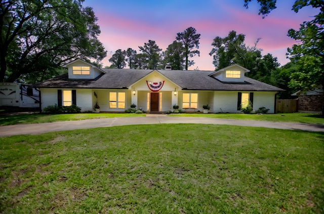 1514 Spanish Moss Dr, Lufkin, TX 75904 - view of front of property with curved driveway