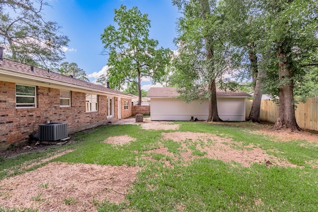 1311 Walnut Bend Dr, Lufkin, TX 75904 - view of yard