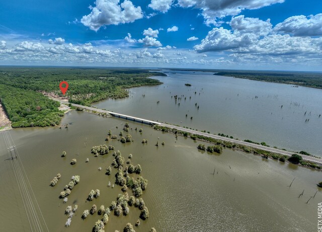 004 Fm 83, Broaddus, TX 75929