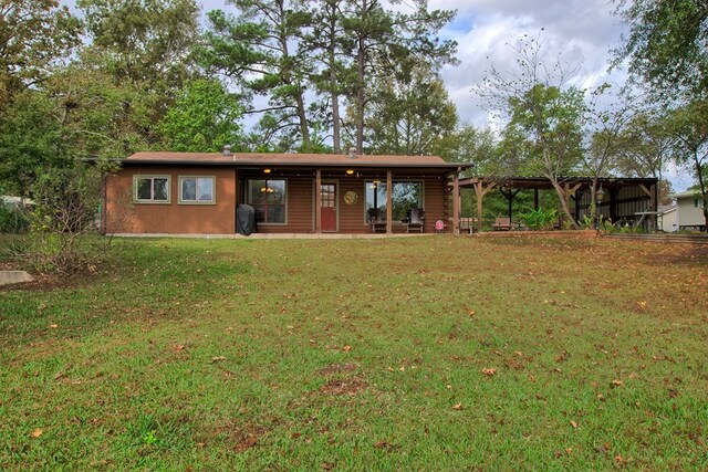 view of front of home with a front yard