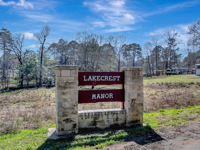 view of community / neighborhood sign