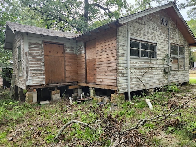 view of home's exterior