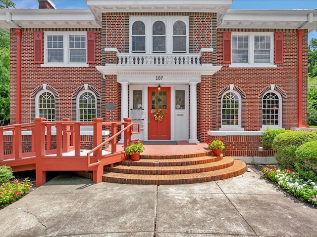 107 W Kerr Ave, Lufkin, TX 74904 - colonial-style house with brick siding