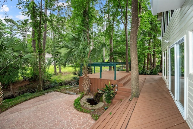 109 Innisbrook Dr, Lufkin, TX 75901 - wooden terrace featuring a patio area