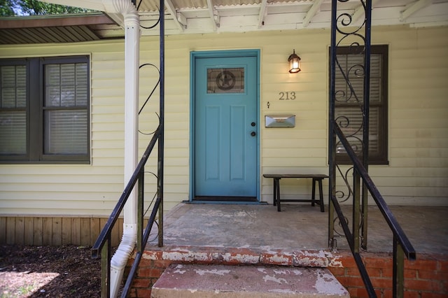 213 Lee Ln, Lufkin, TX 75904 - entrance to property featuring covered porch