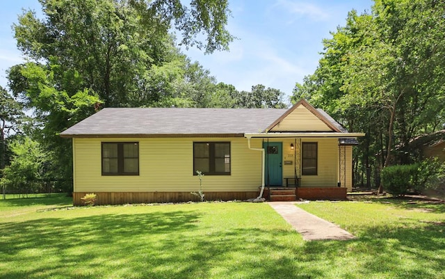 213 Lee Ln, Lufkin, TX 75904 - view of front of property featuring a front yard