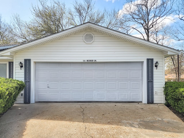 view of detached garage