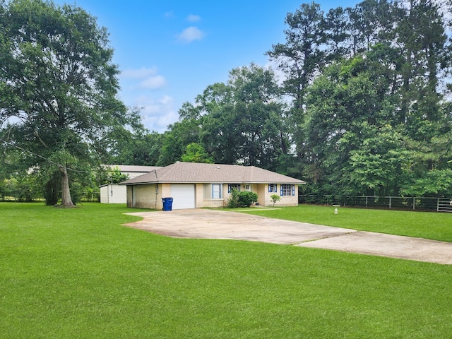 4296 US Highway 190 W, Jasper, TX 75951 - ranch-style home featuring concrete driveway and a garage