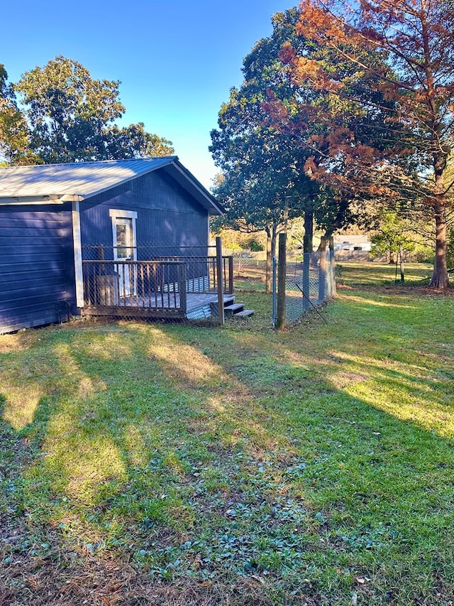 206 Perkins St, Zavalla, TX 75980 - view of yard