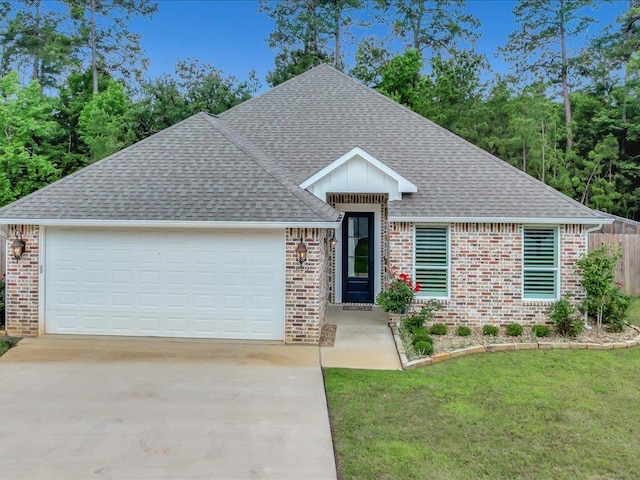 829 Village Gate Cir, Nacogdoches, TX 75961 - single story home featuring brick siding and roof with shingles