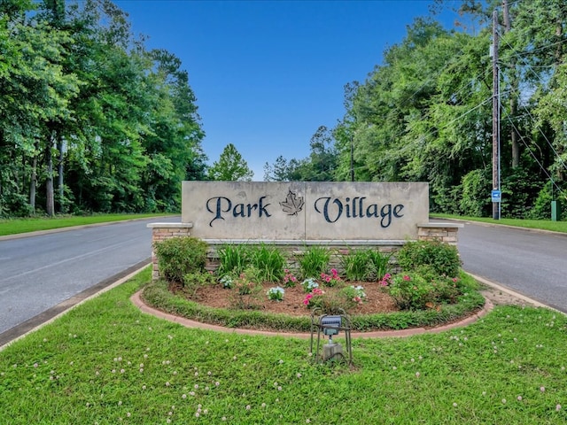 829 Village Gate Cir, Nacogdoches, TX 75961 - view of community / neighborhood sign