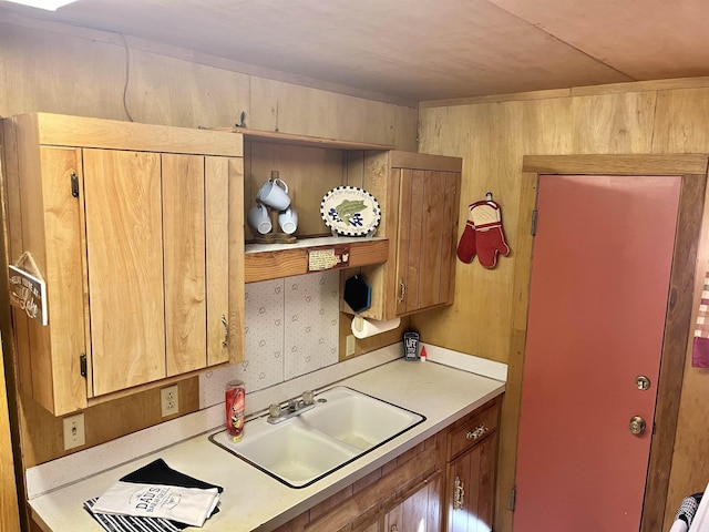 kitchen featuring sink