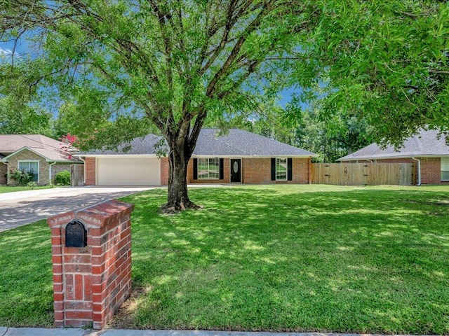 406 April Dr, Lufkin, TX 75904 - photo 1