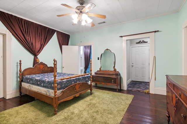 250 Main St, Jasper, TX 75951 - bedroom with hardwood / wood-style floors, baseboards, crown molding, and ceiling fan