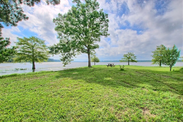 view of yard with a water view