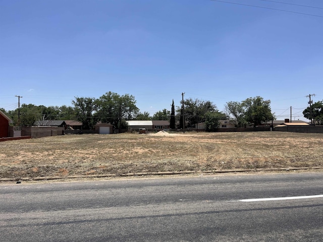 Listing photo 3 for 1007 N 22nd, Lamesa TX 79331