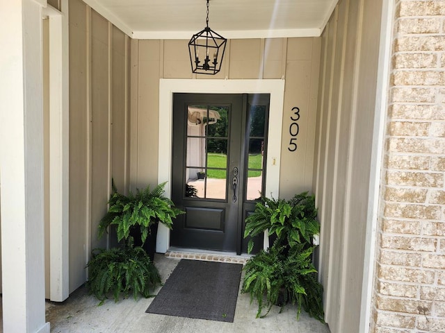 305 Acorn Dr, Lufkin, TX 75904 - entrance to property featuring board and batten siding