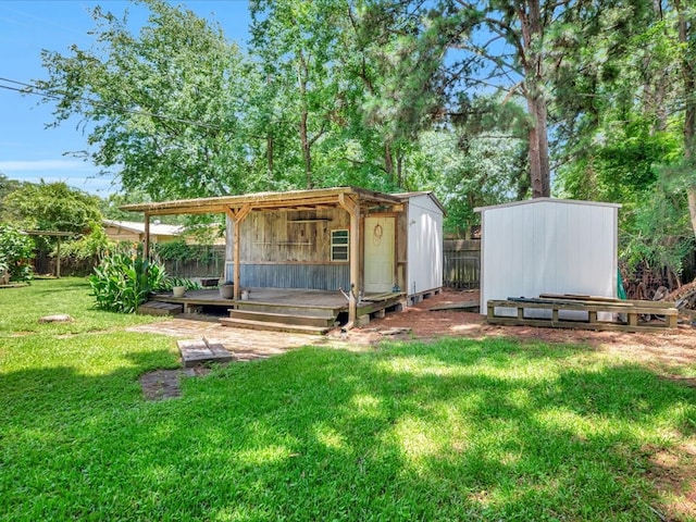 1318 Sue Dr, Lufkin, TX 75901 - view of yard featuring a storage shed