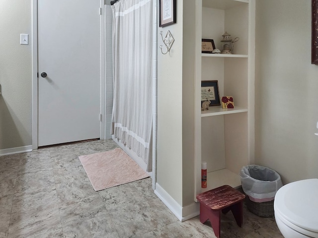 2104 Pinecrest Dr, Jasper, TX 75951 - full bath with toilet