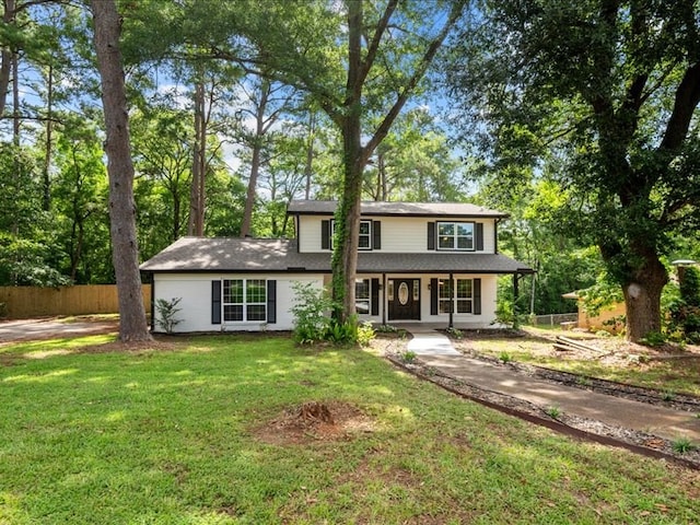 3202 Chimney Rock Ln, Nacogdoches, TX 75965 - traditional-style home featuring a porch