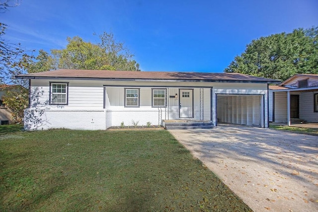 ranch-style house with a front lawn and a porch