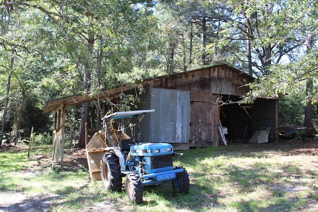 view of outdoor structure