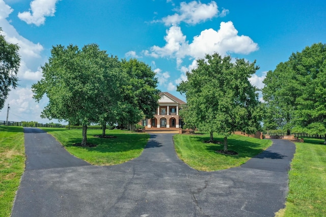 view of front of house with a front lawn