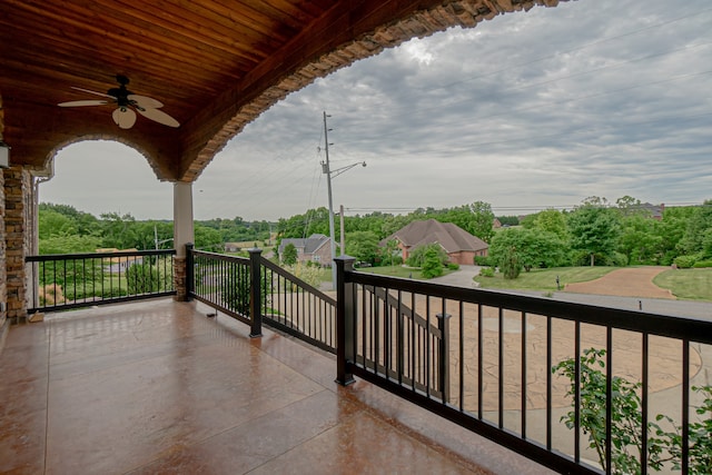 balcony with ceiling fan