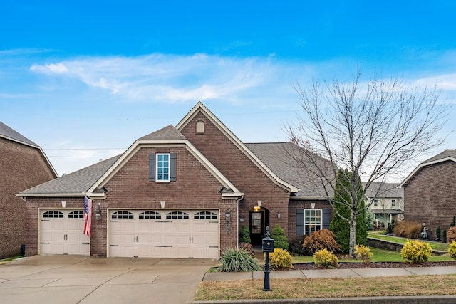 view of front facade featuring a garage