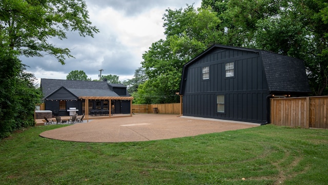 exterior space featuring a lawn