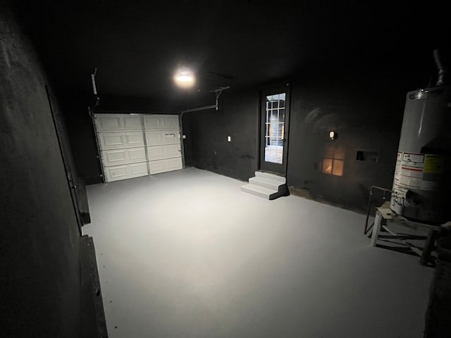 292 Northridge Dr, Clarksville, TN 37042 - garage with water heater