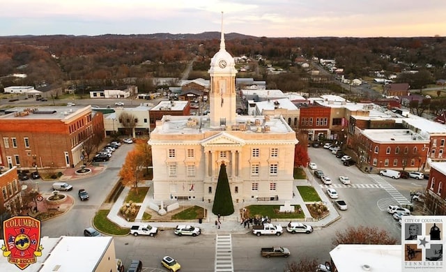 view of aerial view at dusk