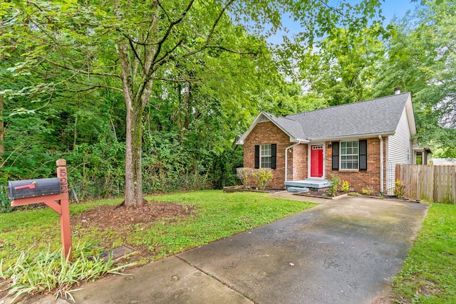 view of front of house featuring a front yard