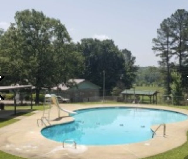 Listing photo 2 for 139 Edgewater Dr, Middleton TN 38052