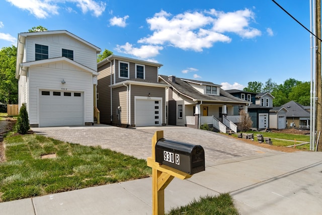 view of front of house featuring a garage