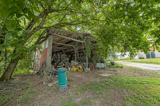 view of outdoor structure