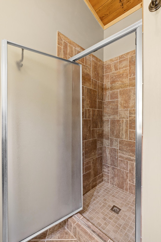 full bathroom featuring a stall shower