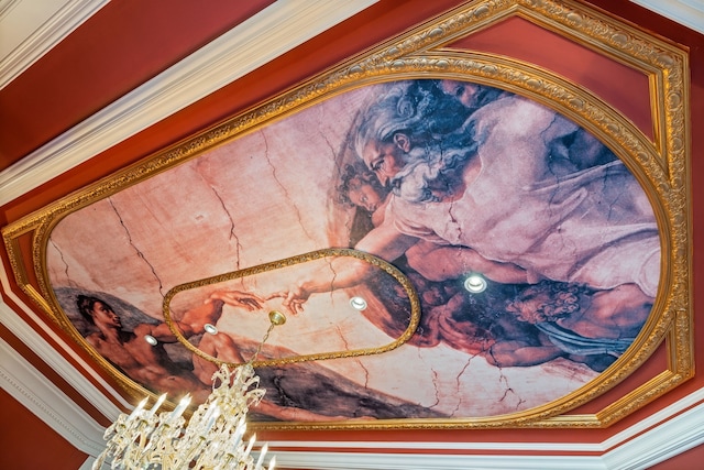 room details featuring ornamental molding