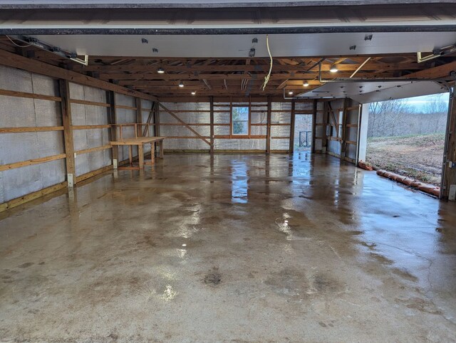 554 Hayes Ridge Rd, Indian Mound, TN 37079 - view of garage