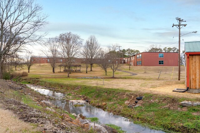 view of yard featuring a water view