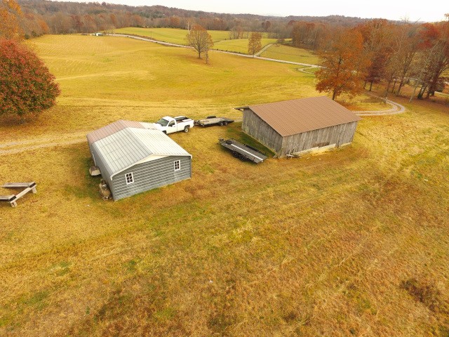 drone / aerial view with a rural view