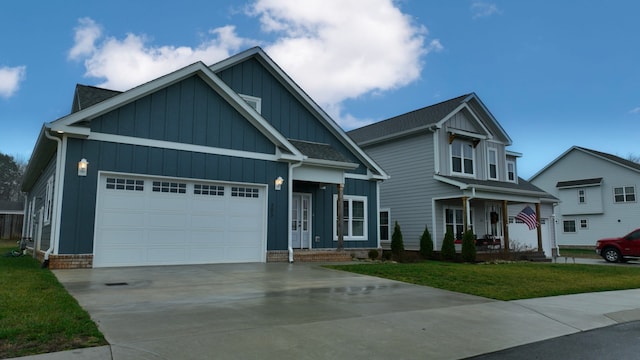 craftsman house featuring a porch and a front yard