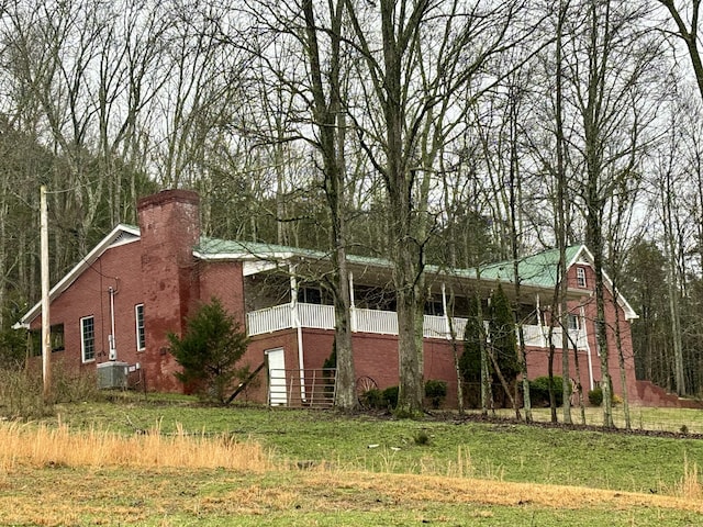 view of property exterior