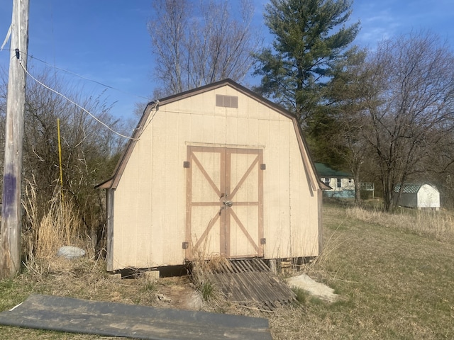 view of outdoor structure