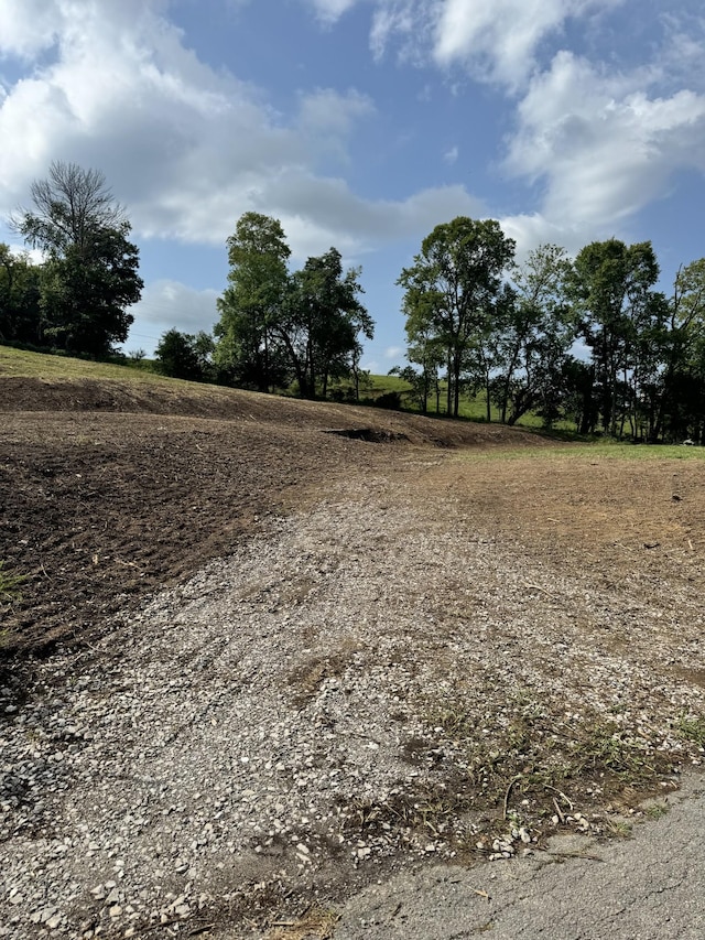 2 Hix Rd, Gordonsville, TN 38563