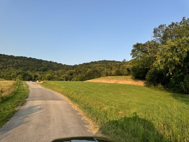 2 Hix Rd, Gordonsville, TN 38563