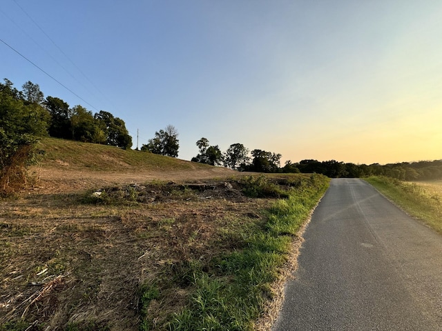 2 Hix Rd, Gordonsville, TN 38563